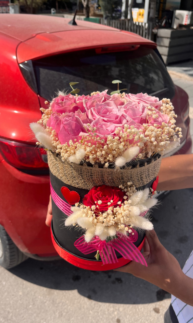 Kutuda Pembe Gül 