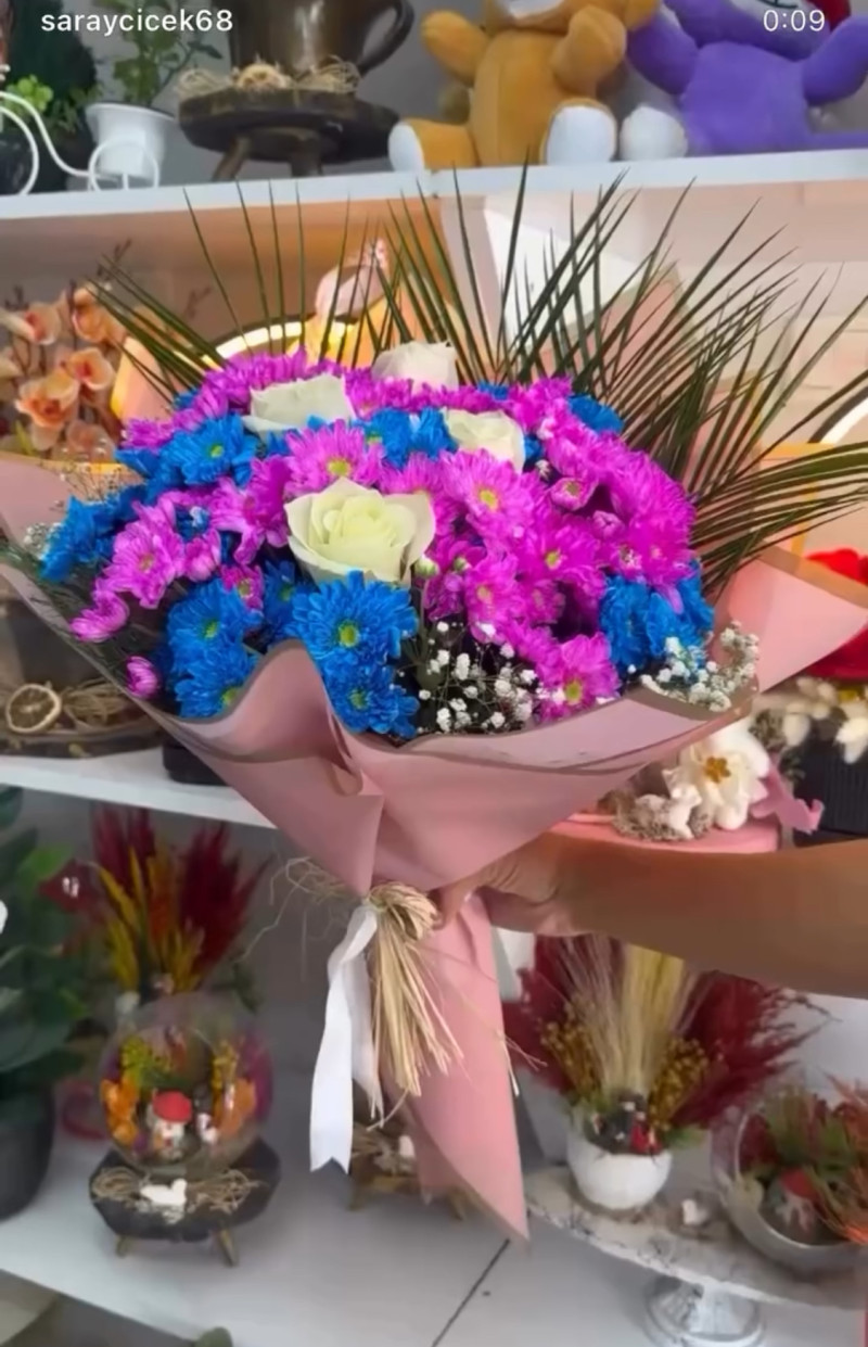 Fosfor Renkli Karışık Buket